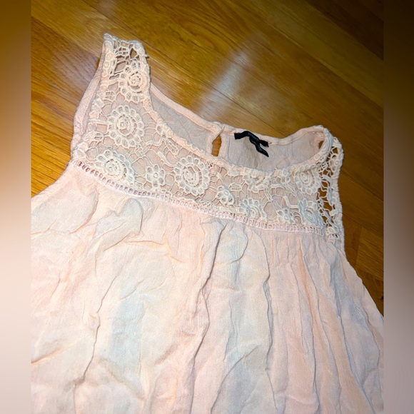 Forever 21 Women’s Pink Blouse - Picture 3 of 6